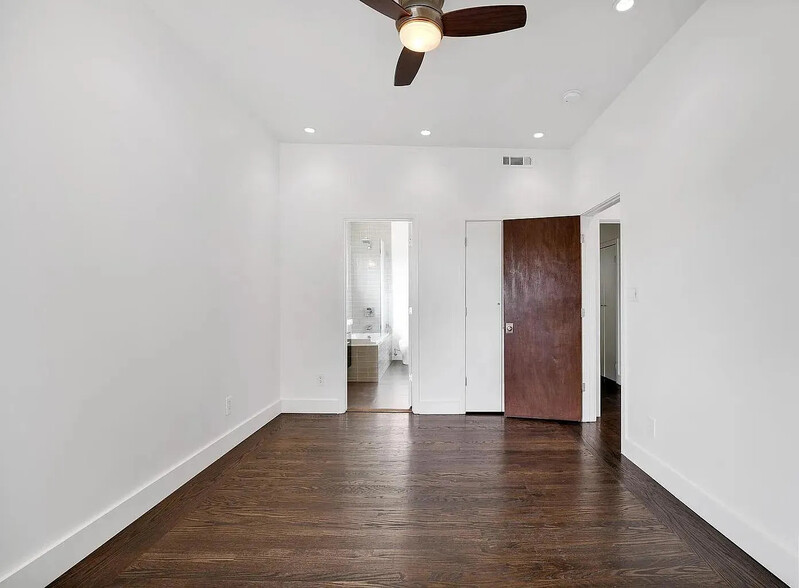 Master bedroom - 1350 Dolores St