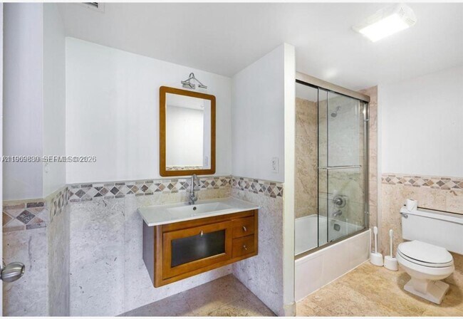 Building Photo - 290 174th St St