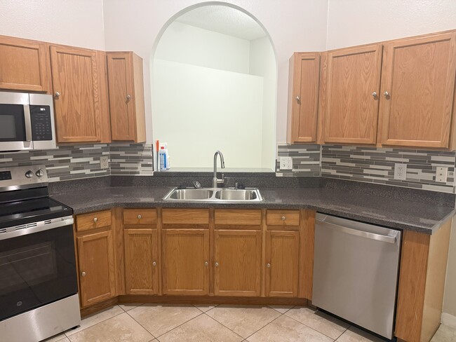 Building Photo - 9801 Kona Isle Ct