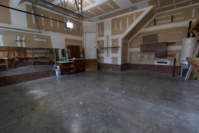 Building Photo - 2047 Sinclair Trce