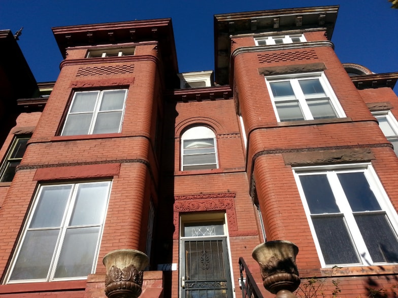 Primary Photo - 117 V St NW