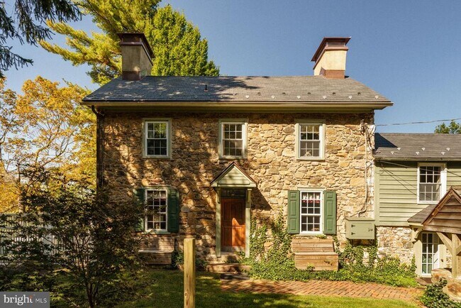 Building Photo - 2943 Windy Bush Rd