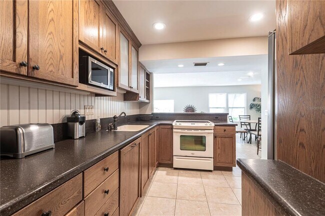 Building Photo - 6026 E Peppertree Way