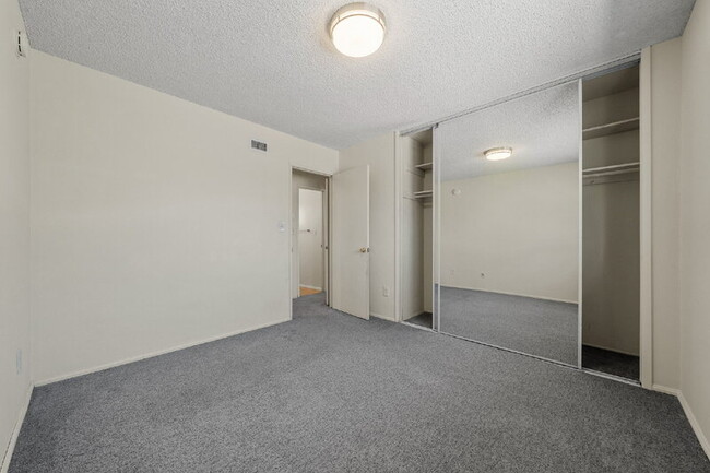 Building Photo - 8346 Lake Baca Dr