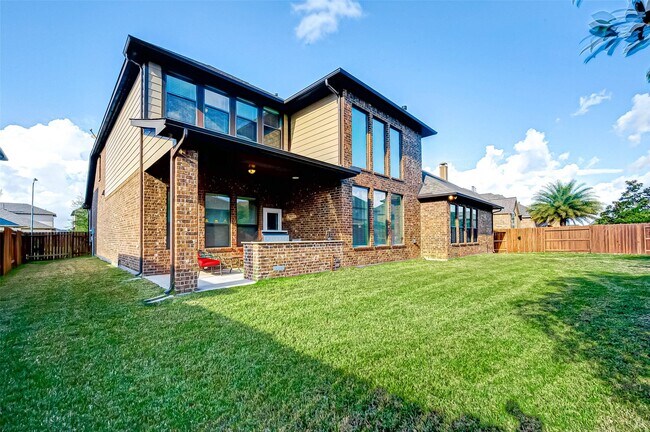 Building Photo - 4311 Madera Creek Ln