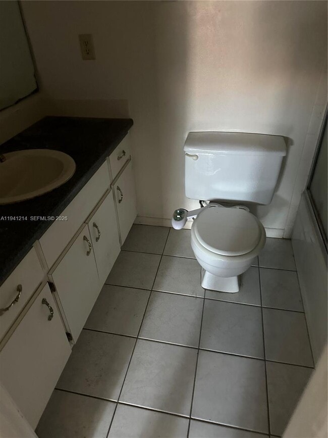 Building Photo - 628 Pavare Ct