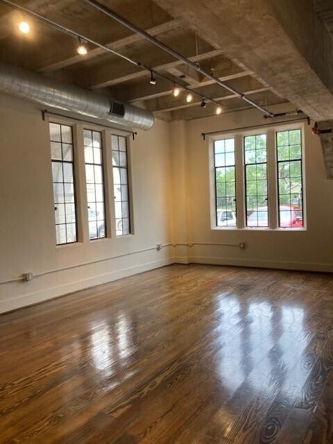 Building Photo - 4411 Dallas St