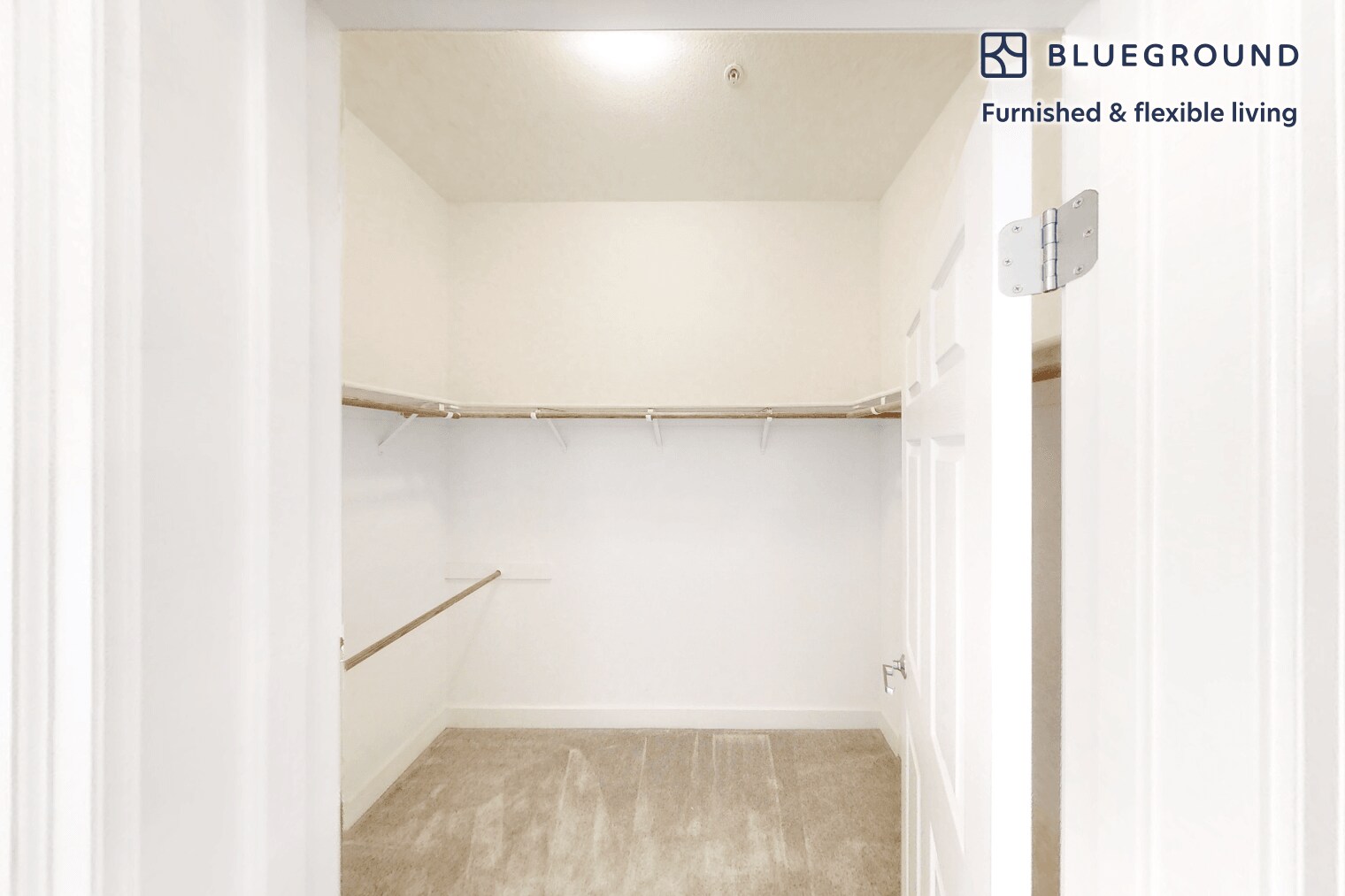 Building Photo - 1257 Lakeside Dr
