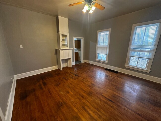 Building Photo - 1722 S 10th St