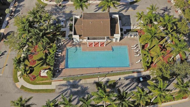 Building Photo - 1458 SE 26th Ave