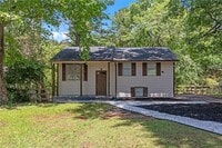 Building Photo - 2496 Shiloh Dr