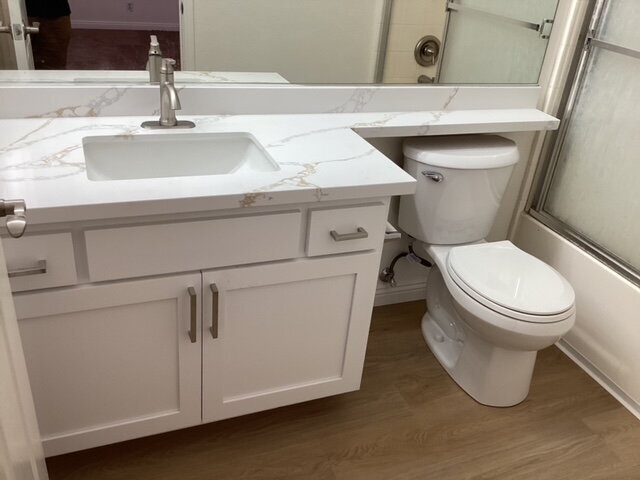 Building Photo - "Charming 2-Bed Condo with Cozy Fireplace & Modern Comforts in Lancaster!"