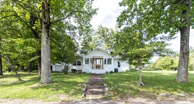 Building Photo - 9448 Lusk Rd