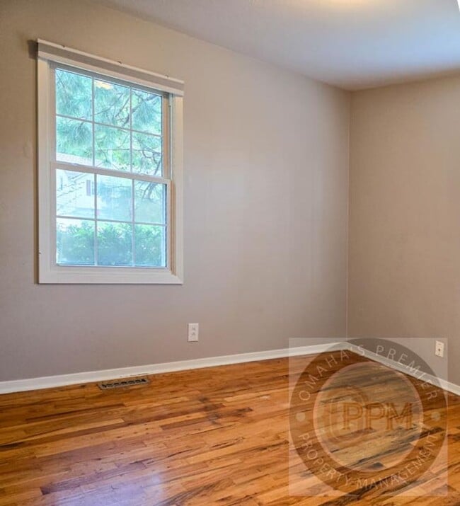 Building Photo - Beautiful 4 Bed 2 Bath Millard Home