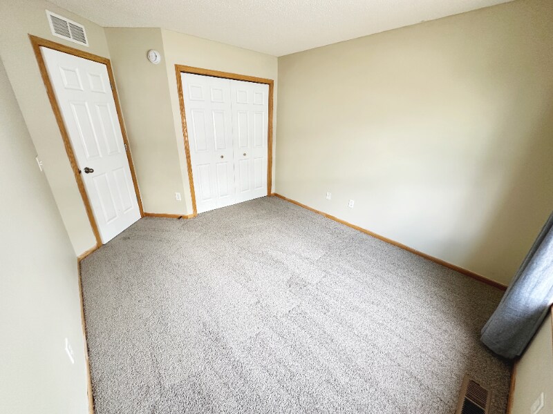 Building Photo - 1244 Chateau Ave