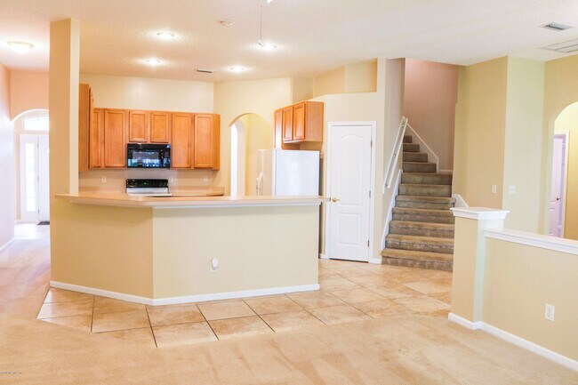 Building Photo - 8898 Canopy Oaks Dr