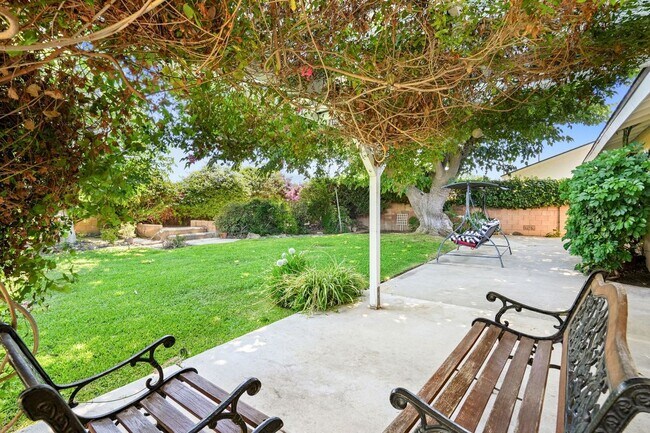 Building Photo - 3534 Hearst Dr