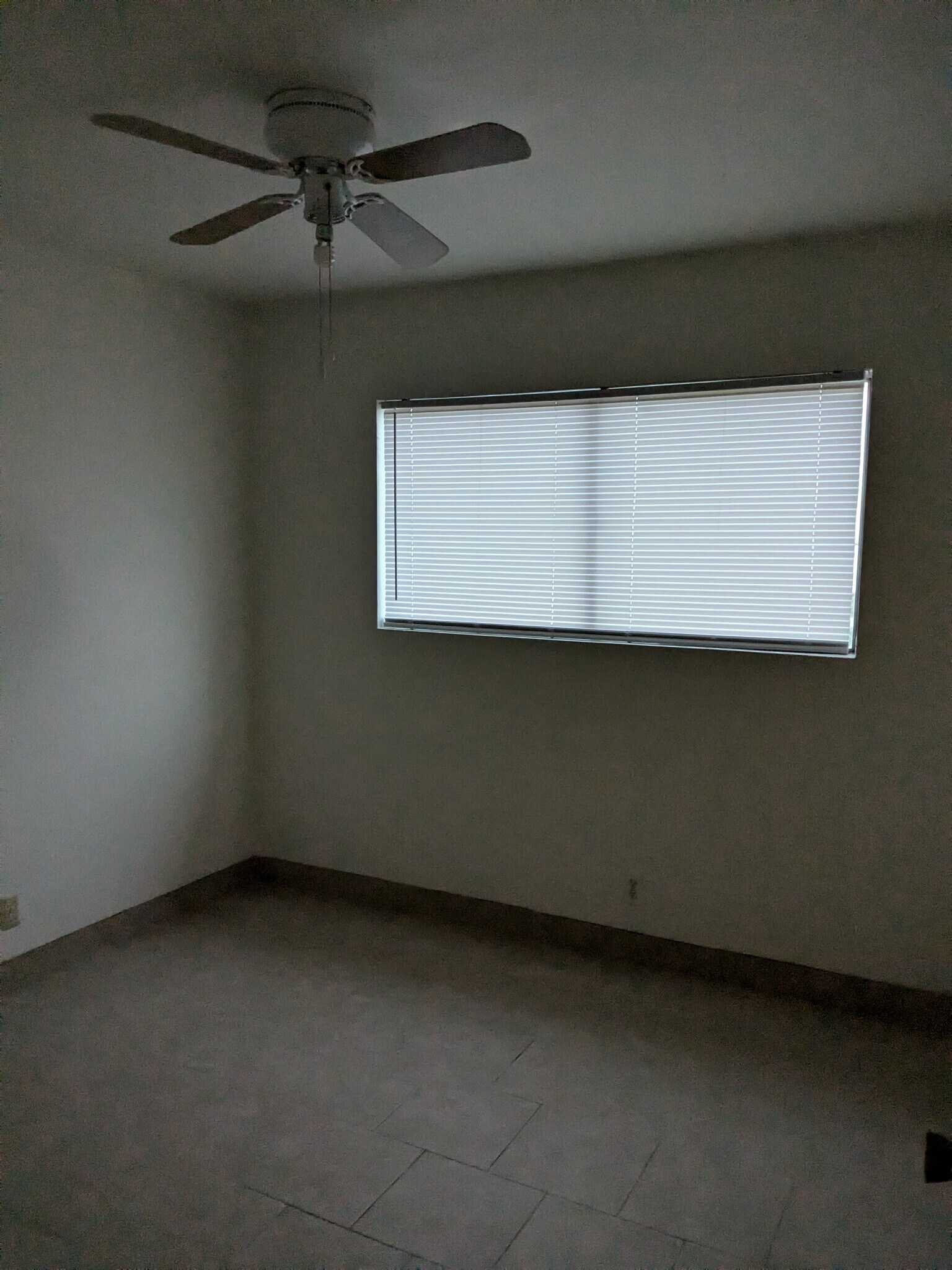 Building Photo - 418 Real Rd