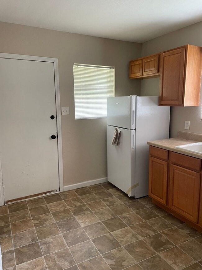 Building Photo - Adorable Updated Bossier 2 Bed 1 Bath