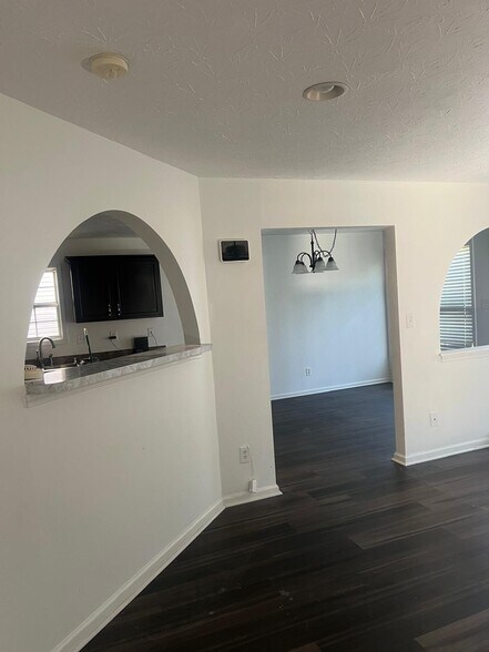Building Photo - 3109 Sandersville Rd