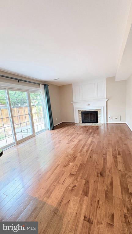 Building Photo - 2174 Mayflower Dr