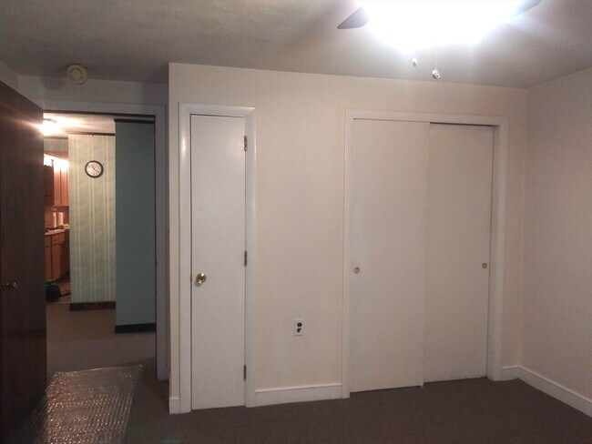 Building Photo - 43 Glenwood Ave