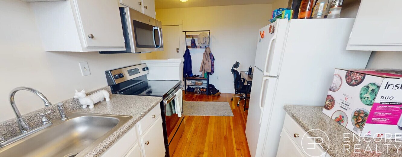 Building Photo - 402 Highland Ave