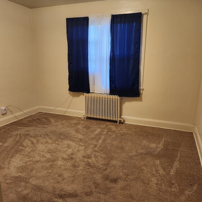 Building Photo - 6004 Edna Ave