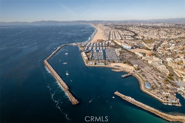 Building Photo - 615 Esplanade