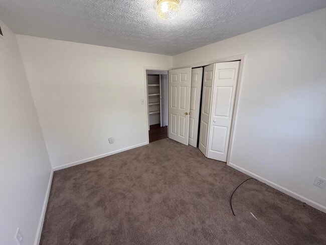 Building Photo - 909 Gregory Way