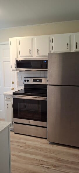 Building Photo - 2424 Lafayette Ave