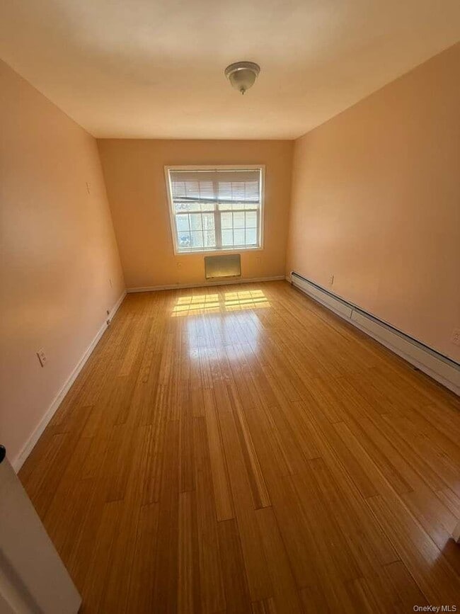 Building Photo - 192-23 116th Rd