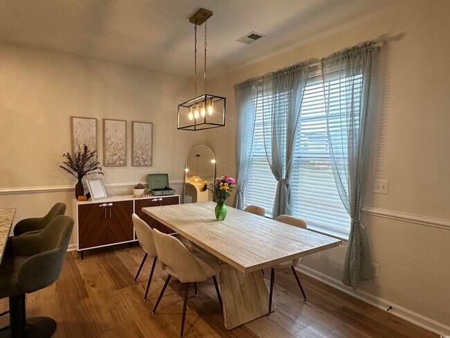 Building Photo - 204 Fulbourn Pl