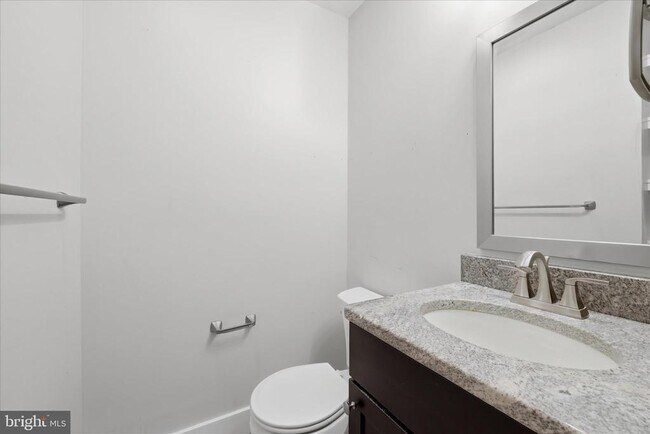 Building Photo - 443 Millwood Ave