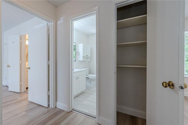 Building Photo - 10310 Rillridge Ct