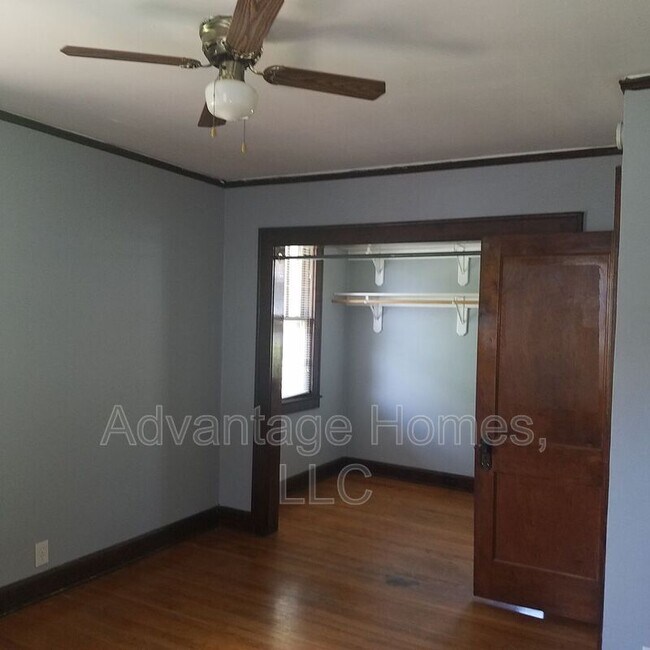 Building Photo - 4235 Mercier St