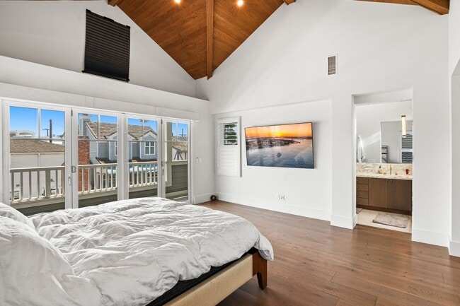 Building Photo - 211 Topaz Ave