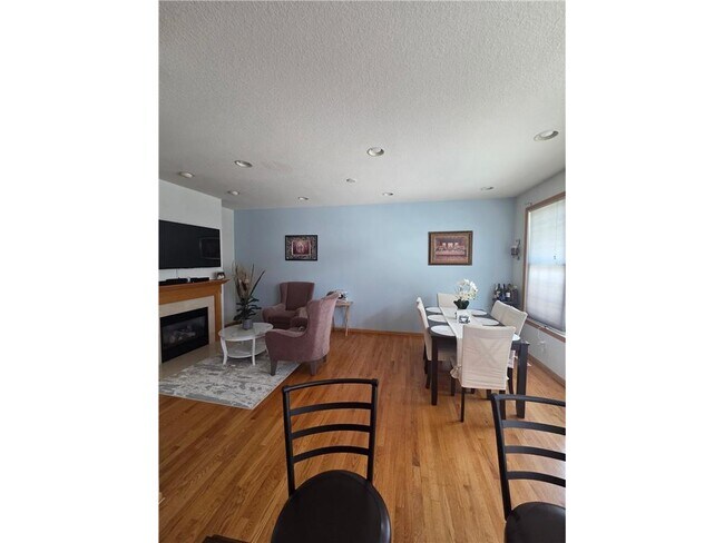 Building Photo - 15842 Frisian Ln