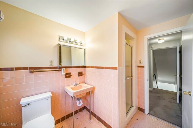 Building Photo - 21516 Halworth Rd