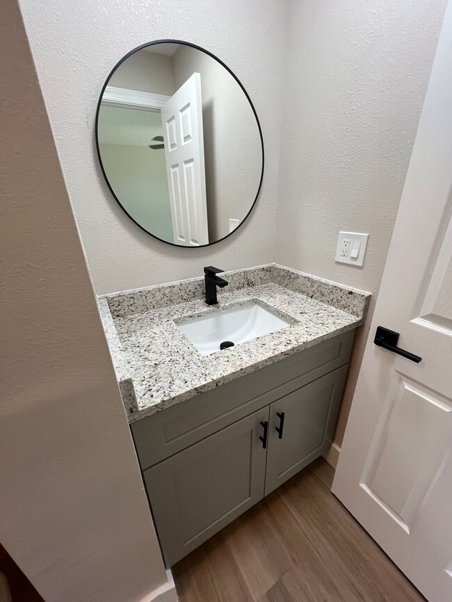 Building Photo - Totally updated !!  All new interior.  Bri...