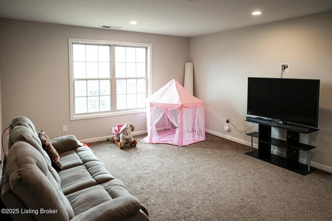 Building Photo - 110 Belden Trl