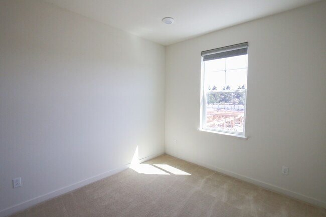 Building Photo - 838 Galt Ter