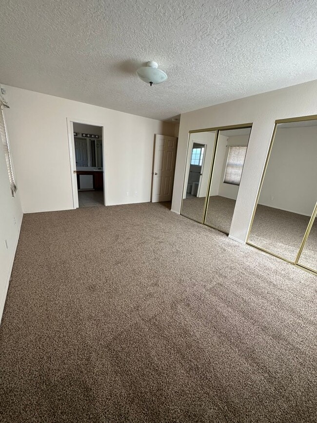 Building Photo - 1801 Regency Park Rd SE