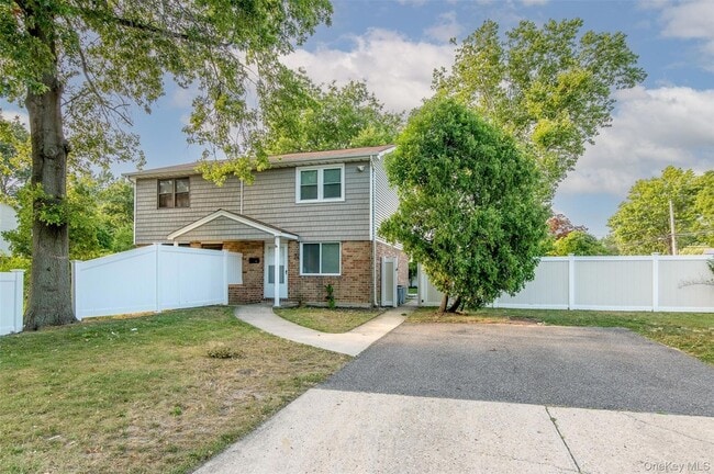 Primary Photo - 72 Tudor Ln