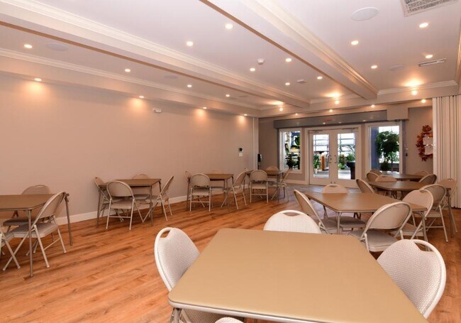 Building Photo - 30 Chickadee Ln