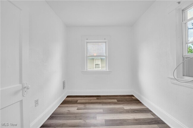 Building Photo - 3345 Desota Ave