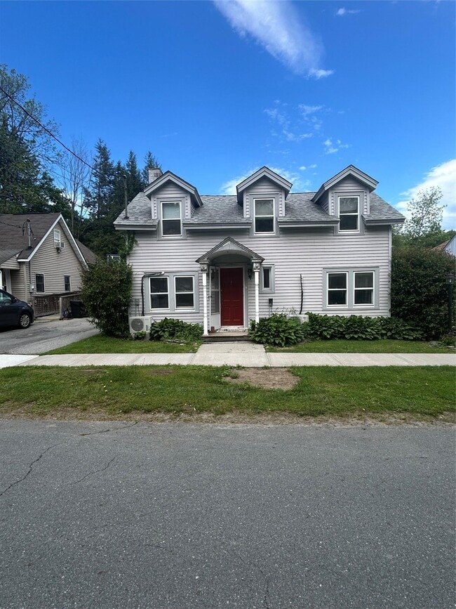 Primary Photo - 80 Pine St