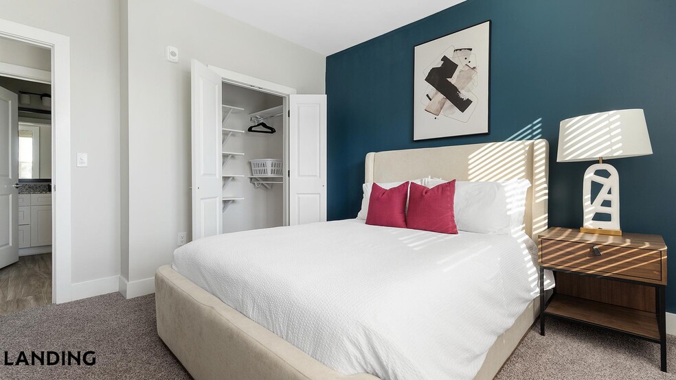 Building Photo - 3005 Chestnut Grv Ln