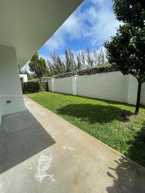 Building Photo - 7515 NW 97th Ct