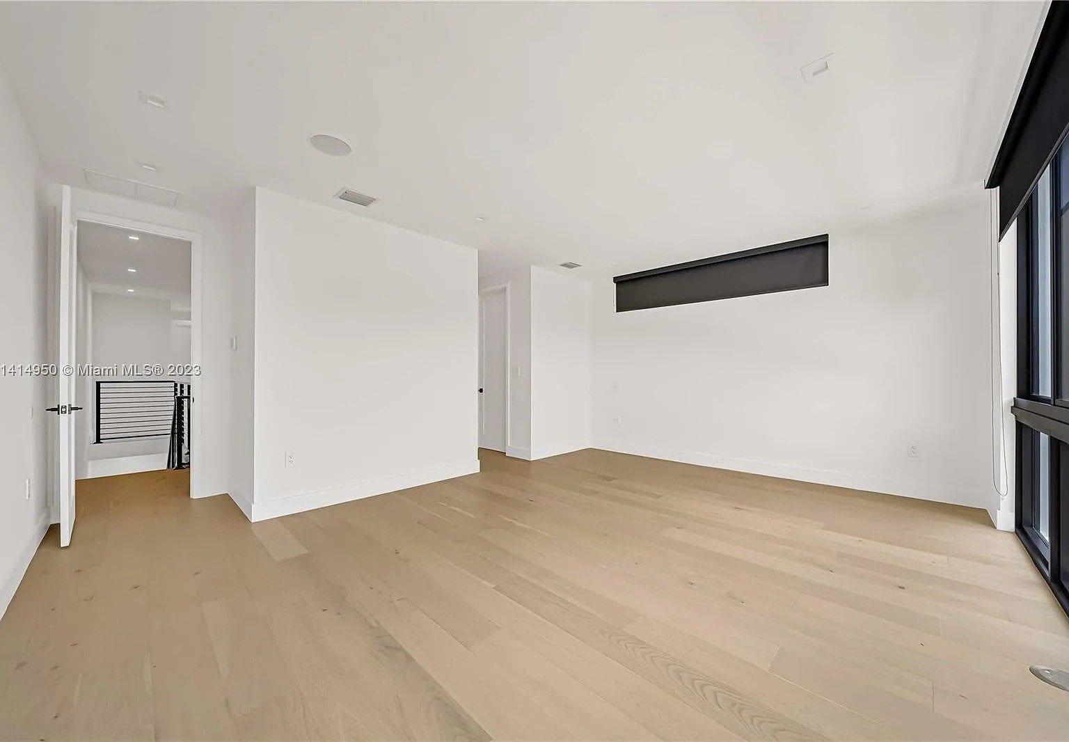 Building Photo - 2710 SW 34th Ave